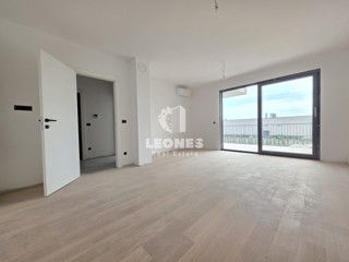 Appartamento al primo piano di un nuovo edificio di qualità a Umag - Umago