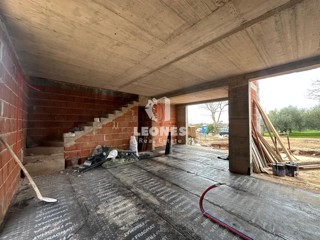 Casa di qualità con piscina in una posizione tranquilla a Cittanova