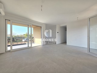 Appartamento con giardino in un edificio di nuova costruzione di qualità a Vabriga, vicino a Poreč - Parenzo