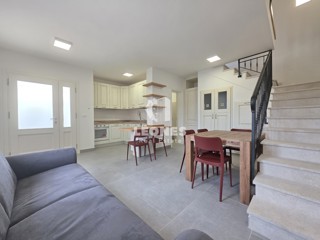 Appartamento duplex con giardino vicino a Umag - Umago