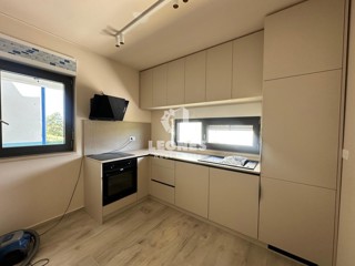 Appartamento arredato in stile moderno a soli 300 metri dal mare a Lovrečica