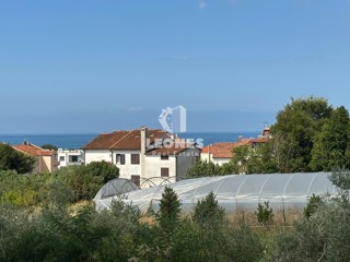Appartamento al primo piano con vista mare, a soli 650 metri dal mare a Zambratija