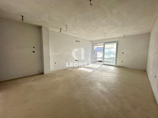 Appartamento al primo piano con vista mare e ascensore in una nuova palazzina a Tar