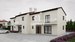 Casa a schiera con piscina vicino a Kaštel