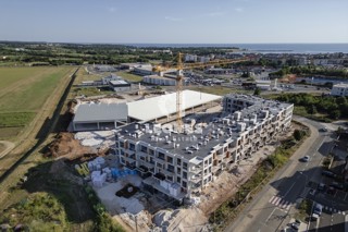 Appartamento di qualità con giardino in un nuovo edificio vicino a tutti i servizi a Umag - Umago