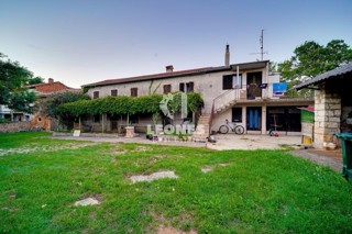 Casa in pietra con grande potenziale nelle vicinanze di Buie