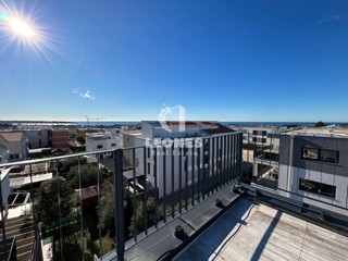 Appartamento di qualità in un nuovo edificio con terrazza sul tetto e vista sul mare a Cittanova