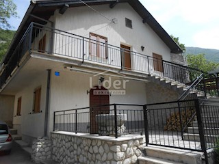 BUNICA Casa con giardino e vista mare