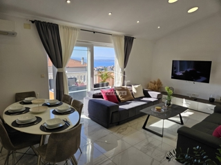 CRIKVENICA - casa con tre appartamenti in un'ottima posizione