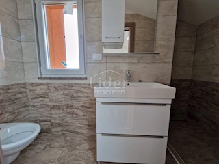 Appartamento per vacanze Banjol, Rab, 70m2