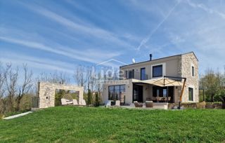 Casa Karojba, 200m2