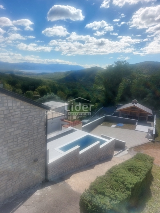 BRIBIR Casa ristrutturata con ampio giardino e piscina