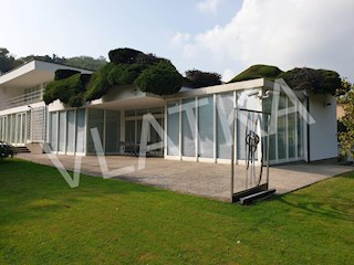 CASA DI LUSSO CON PISCINA E AMPIO GIARDINO – MLINOVI