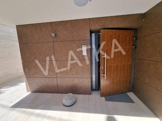 CASA MODERNA CON 9 CAMERE A MLINOVI