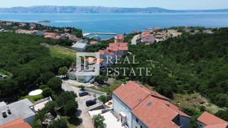 KLENOVICA - appartamento con parcheggio privato a 300m dal mare