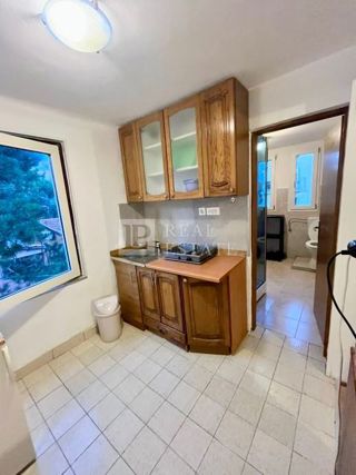 NOVI VINODOLSKI - due appartamenti a 100 m dal mare