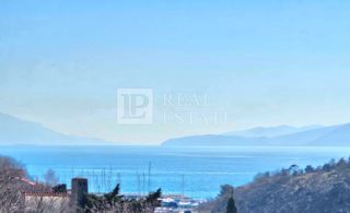 NOVI VINODOLSKI - appartamento con ampia terrazza in un moderno edificio di nuova costruzione