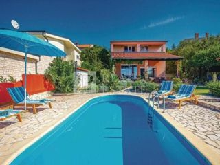 ŠMRIKA - villa splendidamente decorata su una proprietà spaziosa con vista sul mare