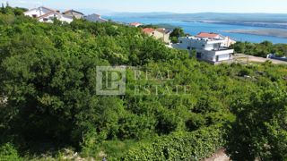 ŠMRIKA - terreno edificabile di forma regolare