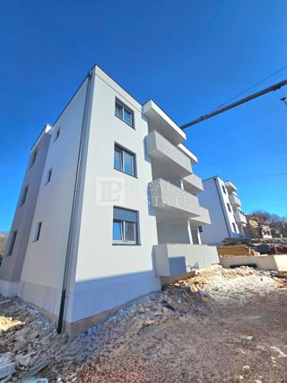NOVI VINODOLSKI - appartamento con due camere da letto in un moderno edificio nuovo