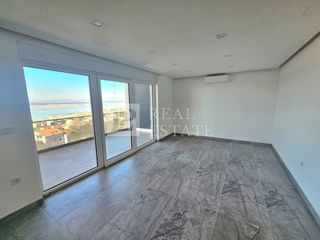 CRIKVENICA - bellissimo appartamento al primo piano di un nuovo edificio