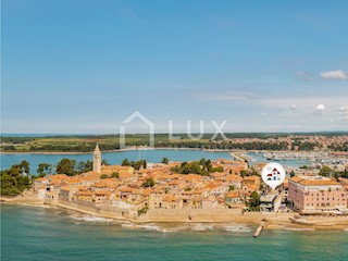 NOVIGRAD - casa in pietra a 30 metri dal mare, centro citta