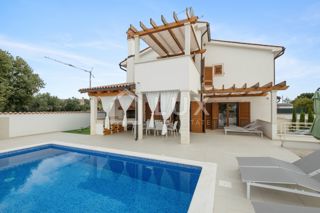 MARČANA - casa 153m2 con piscina