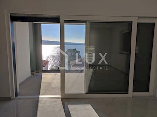 CRIKVENICA - appartamento 177m2, 2a fila al mare