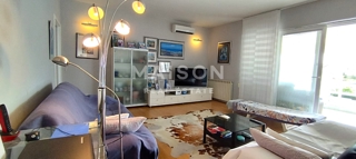 Città di Krk, casa con 3 unità abitative