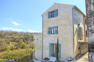 Isola di Krk, casa costiera autentica con ampio giardino