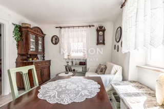 La casa che custodisce storie – una casa rustica permeata dal patrimonio di Novi