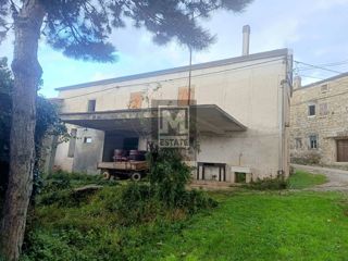 Buie, dintorni - Casa da ristrutturare con bella vista
