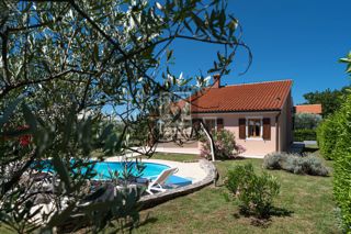Parenzo, dintorni, ottima casa arredata al piano terra con piscina