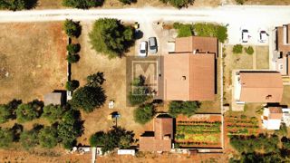 Parenzo, dintorni, casa con ampio giardino, a 2 km dal mare