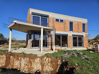 Parenzo, dintorni, ottima casa arredata con piscina!