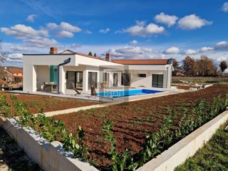 Rovigno, dintorni, Bella casa a un piano con piscina!