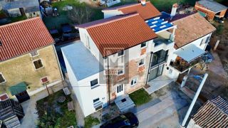 Parenzo, dintorni, casa con vista mare