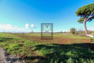 Parenzo, dintorni, terreno edificabile con vista mare!