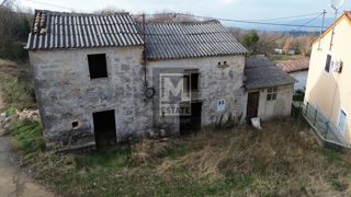 Montona, dintorni, Centro storico da ristrutturare con terreno edificabile