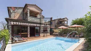 Parenzo, dintorni, Villa con bellissima vista sul mare