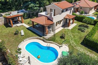 Parenzo, dintorni, bella casa con piscina in un posto tranquillo!