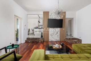 RIJEKA, BIVIO – Villa Két Lakással, Medencével és Tengeri Kilátással