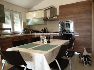 Appartamento Kastav, 89m2