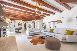 Istria, Sv. Lovreč - Villa in pietra con ampio giardino e piscina