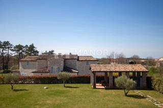 Istria, Sv. Lovreč - Villa in pietra autentica istriana