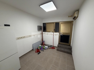 Commerciale Bulevard, Rijeka, 16m2