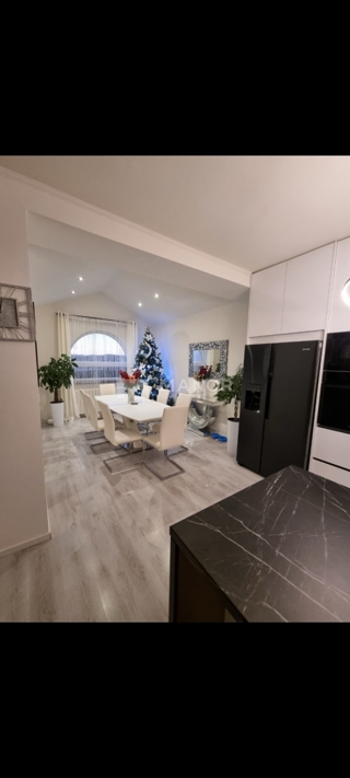 Appartamento Viškovo, 90m2