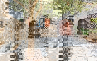 Krnica, Istria - Casa in pietra arredata in stile autentico con cortile