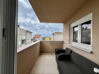 Peroj - Appartamento arredato con spaziosa mansarda