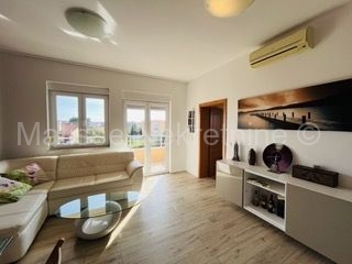 Ližnjan - 3 bedroom apartment with seaview!